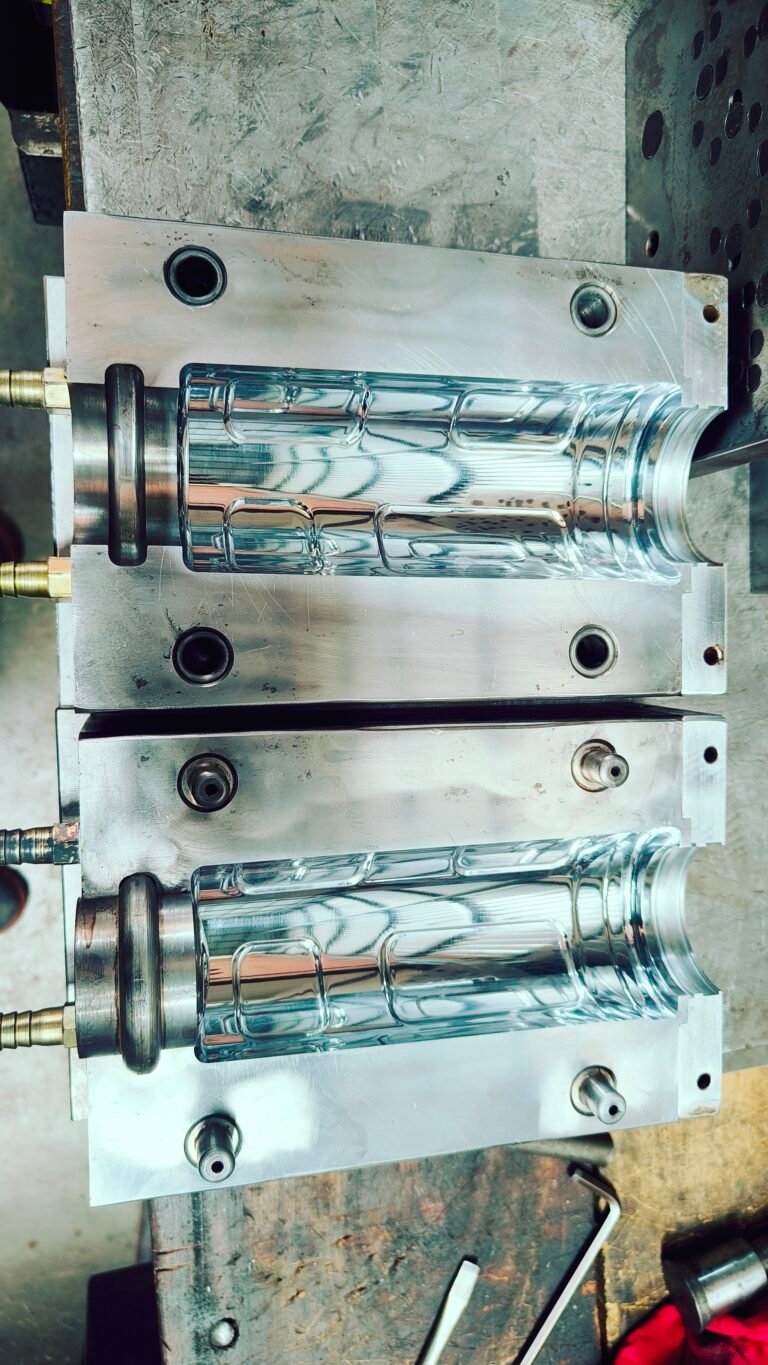 Blow Mold Die for Manufacturing Plastic Water Bottle