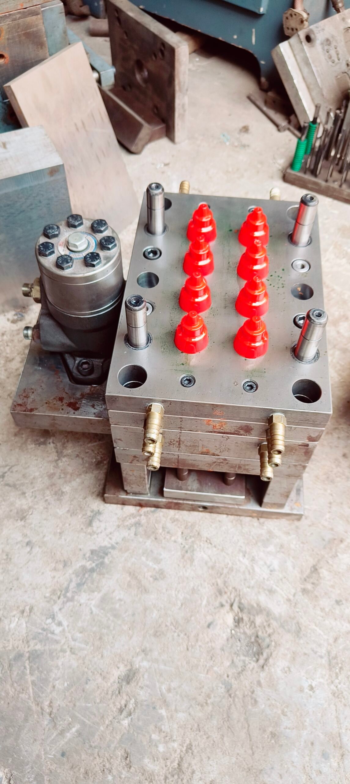 Cap Mould Manufacturer