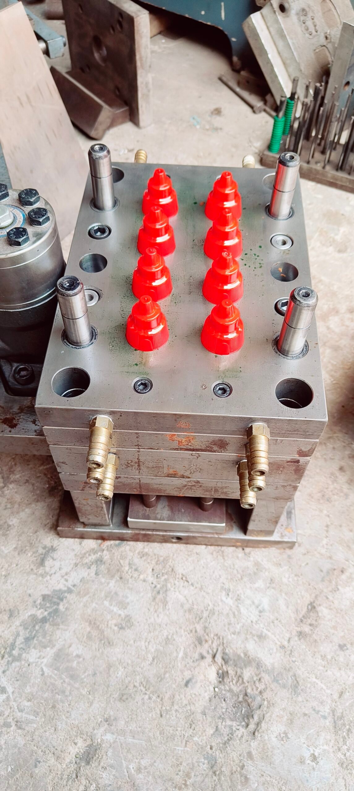 Cap Moulding Dies